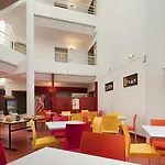 Hotel F1 *