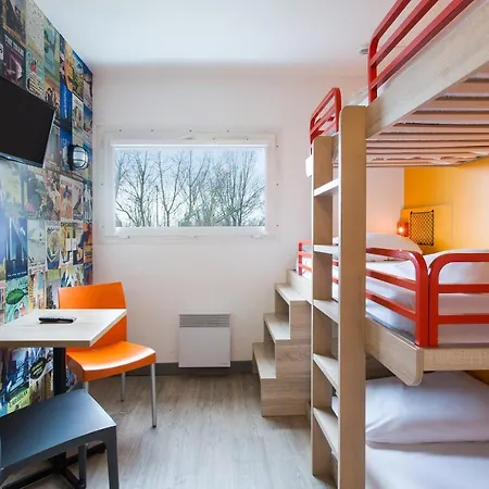 Hotel F1 Maurepas