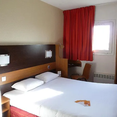 Hotel F1 Maurepas