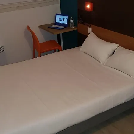 Hotel F1