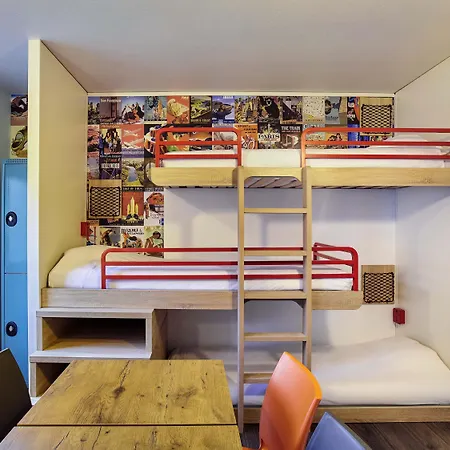 Hotel F1 *