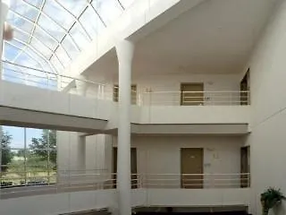 F1 Hotel