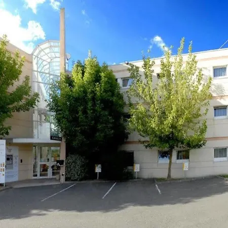 F1 Maurepas 4*