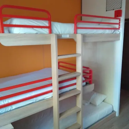 F1 Maurepas Hotel