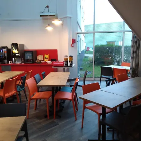 Отель F1 Морпа