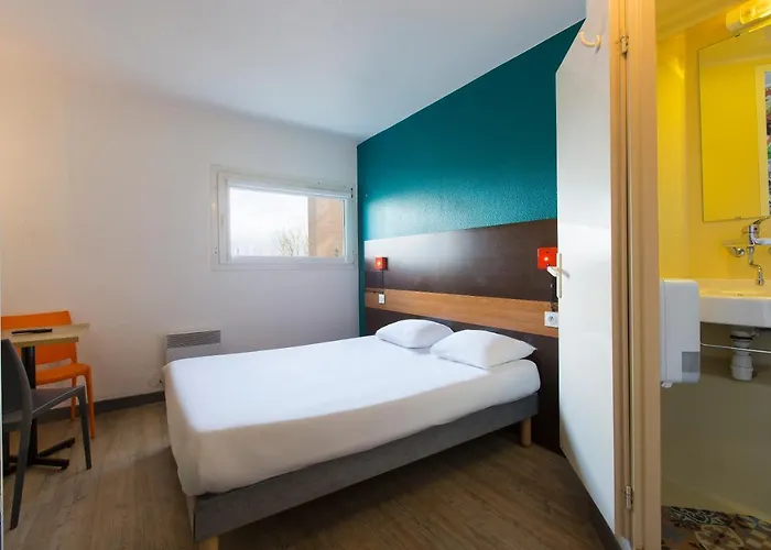 Hotell F1 *