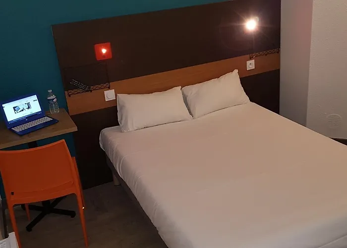 F1 Otel