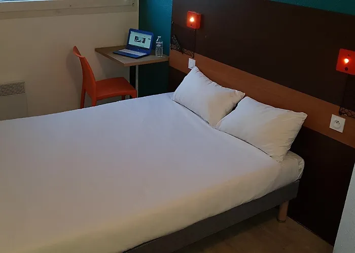 Otel F1 Maurepas (Yvelines)