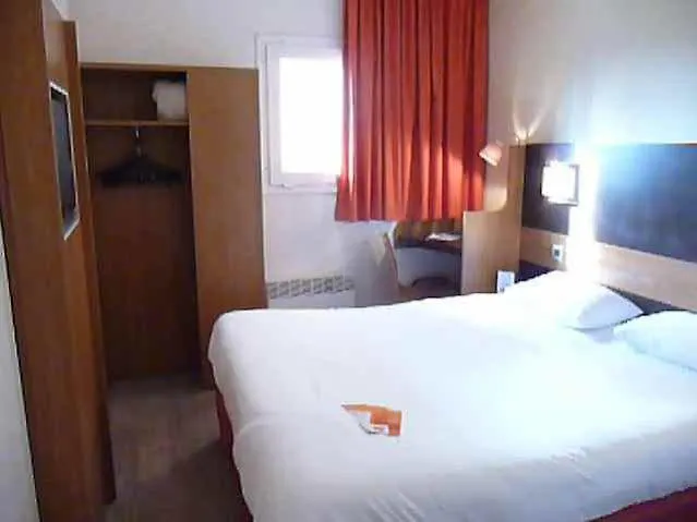 F1 Otel Maurepas (Yvelines)