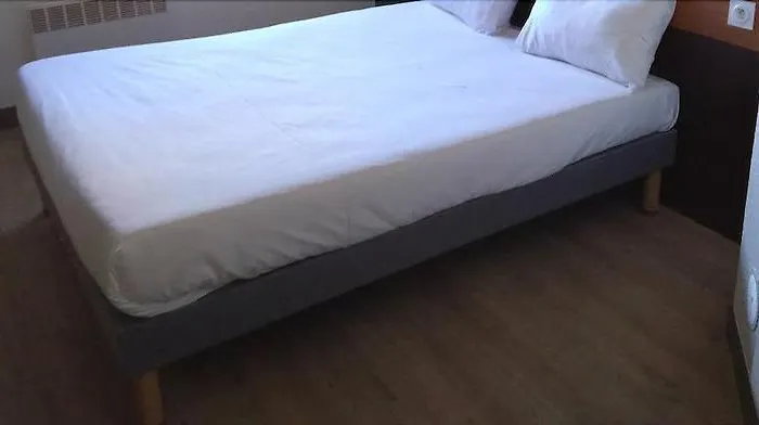 F1 Otel